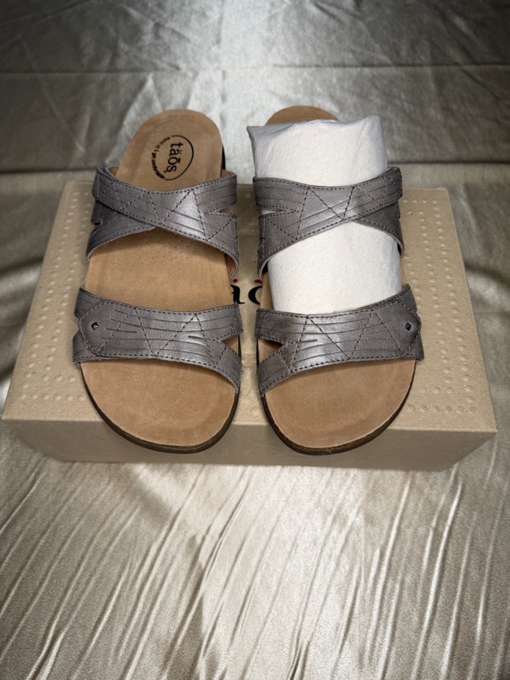 Taos Premier Grey Leather Slide Sandals Women's Size 11 Brand New With Box